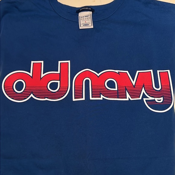 New Old Navy Men’s T-shirt - Picture 2 of 2